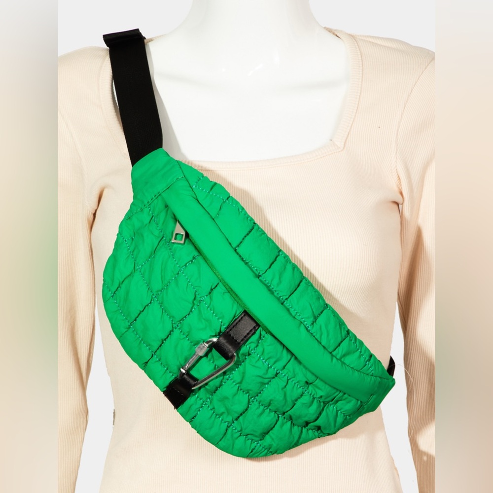 NWT Kelly Green Carabiner Quilted Crossbody